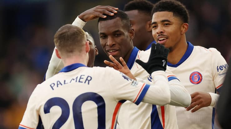 שחקני צ'לסי חוגגים