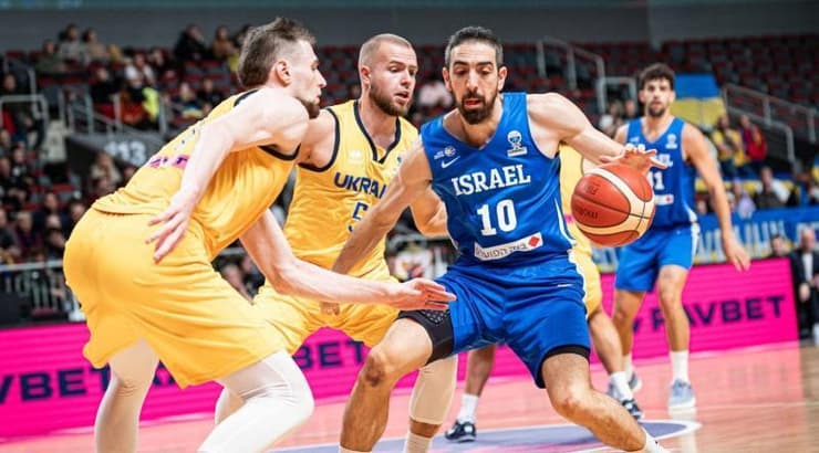 בר טימור עם הכדור (פיב"א) בר טימור עם הכדור