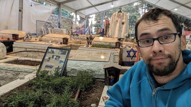 אליקים אליק אוסטר, אחיו של ההרוג הראשון בלחימה בלבנון סרן איתן יצחק אוסטר לוחם אגוז