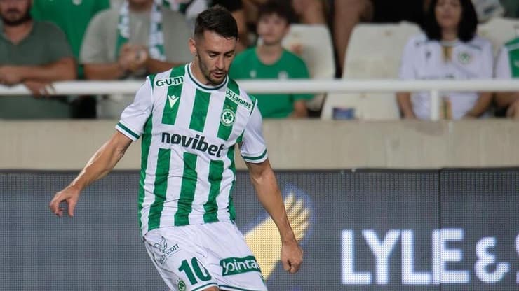 ביתר רוצה לסגור את העסקה עוד היום. אצילי (מתוך עמוד האינסטגרם של עומר אצילי) עומר אצילי במדי אומוניה ניקוסיה