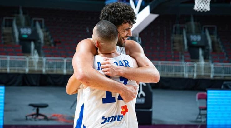 ים מדר ותומר גינת באקסטזה