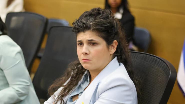 ח"כ השכל דחתה את טענותיה של מלינובסקי: "רוע והכפשה, היא משקרת" (צילום: נועם מושקוביץ, דוברות הכנסת) הוועדה לקידום מעמד האישה בנושא המאבק להחזרת החטופות והחטופים לציון יום המאבק הבינלאומי באלימות נגד נשים