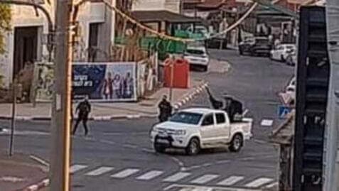 "הבינו שצריך לקום ולעשות משהו, כשראו את הטנדרים של החמאס בשדרות" טנדר ובו מחבלים חמושים בעיר שדרות