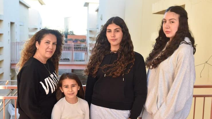 משפחת אלמליח. "ההסכם צולע" (צילום: שרון צור) משפחת אלמליח