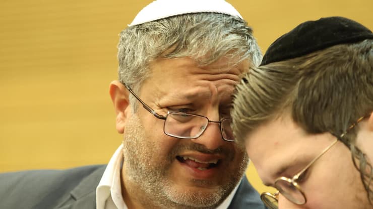 בן גביר. הודה שאנשי לשכתו נחקרו - ותקף את היועמ"שית (צילום: עמית שאבי) הועדה לביטחון לאומי - סקירת חבר הכנסת איתמר בן גביר על פעולות משרדו וביצוע תקציב המשרד בהשתתפות משפחות חטופים