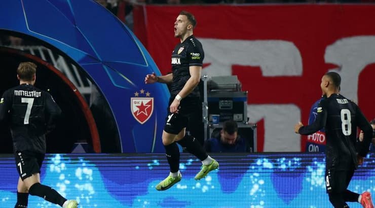 ארמדין דמירוביץ' חוגג