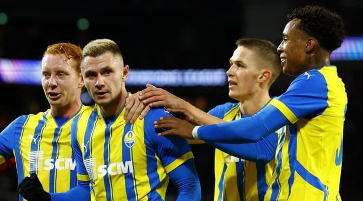 שחקני שחטאר דונייצק מאושרים (רויטרס) שחקני שחטאר דונייצק מאושרים