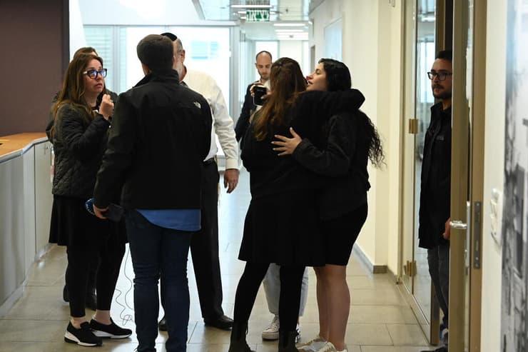 שלמה פלדשטיין אחיו של אלי החשוד בפרשת הדלפת המסמכים בדיון בביהמ"ש המחוזי בת"א