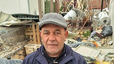 סלים קט קרוב משפחה של ספאא של ספאא קט המורה שנהרגה בשפרעם כתוצאה מפגיעה ישירה של רקטה ששוגרה מלבנון