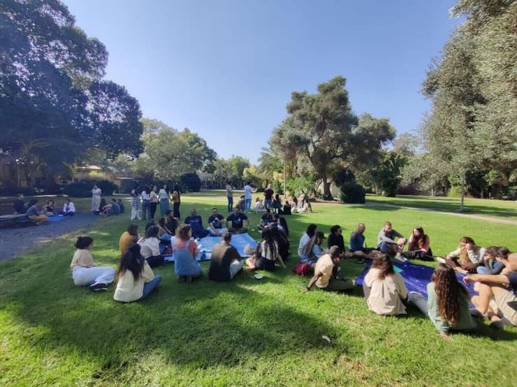 מפגש חברי קהילת "הננו" בגבים