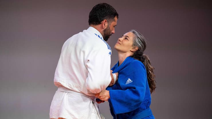 מתוך "לאב מי טנדר"