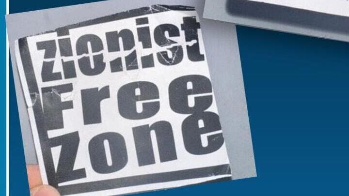 הכיתוב "אזור חופשי מציונים" (צילום: StandWithUs) פליירים בלונדון: "ציונים, עזבו את בריטניה או תיטבחו"