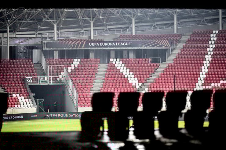 האצטדיון בהונגריה