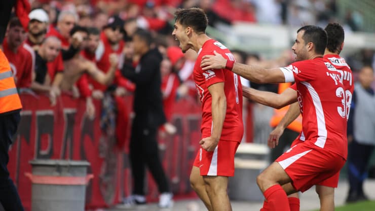 בנימין חוגג