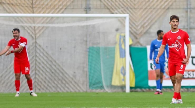 שחקני הפועל תל אביב מאוכזבים