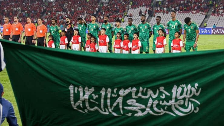 שחקני נבחרת סעודיה במשחק במסגרת מוקדמות המונדיאל