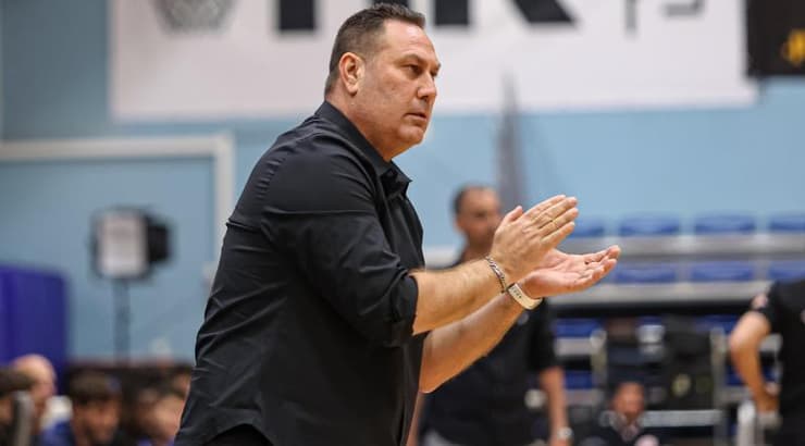 גיא גודס, חייב חיזוק