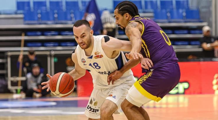 עומר בן דוד מול אלייז'ה מיטרו-לונג