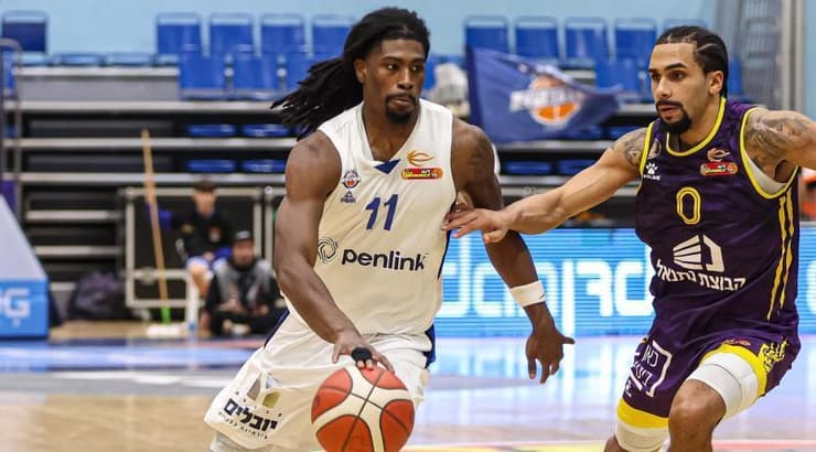 ג'ימי קלארק ואלייז'ה מיטרו-לונג