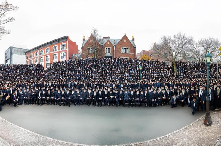 שליחי חב"ד מרחבי העולם בכינוס השנתי בניו יורק (צילום: יוסי ג'רופי) שליחי חב"ד מרחבי העולם בכינוס השנתי בניו יורק