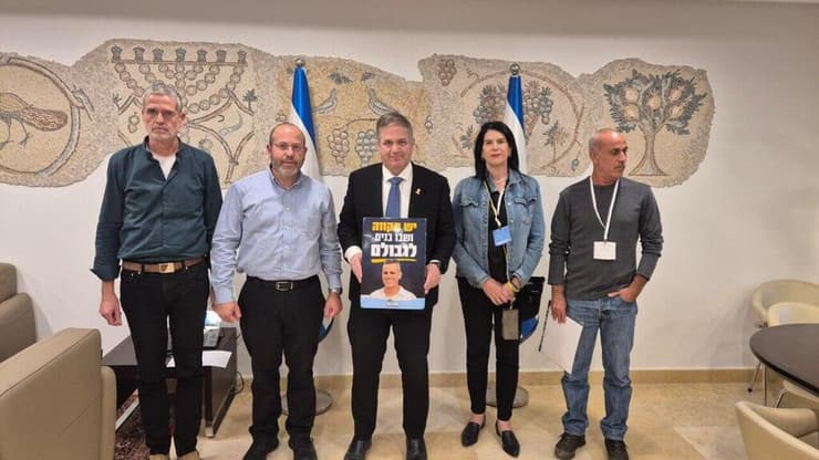 משפחות החטופים בפורום התקווה