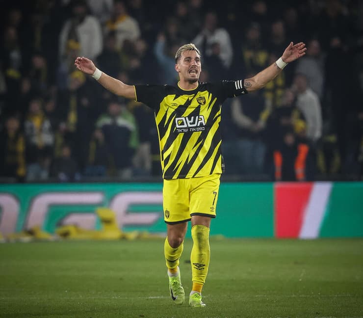 שחקן בית"ר ירושלים ירדן שועה