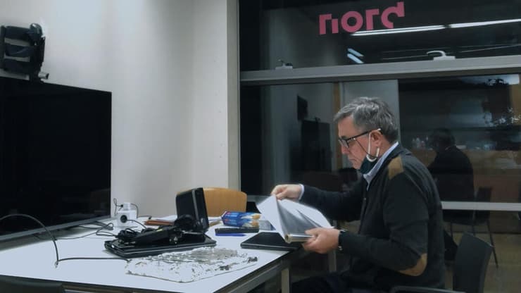 פגסוס ותוכנות ריגול דומות יוצאות מכלל שליטה גם במדינות דמוקרטיות במערב. מתוך Surveilled (צילום: באדיבות HBO) מתוך Surveilled