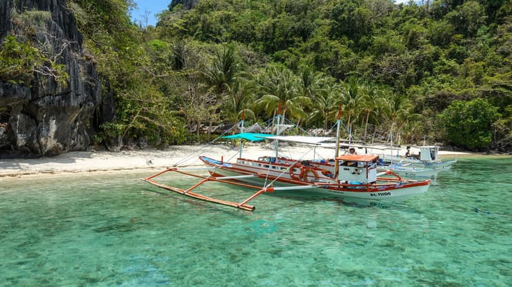 חוף סמוך למערת קודוגנון