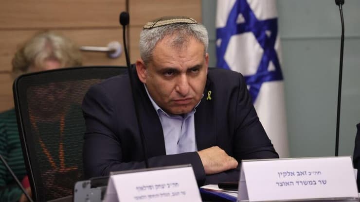  ועדת הפנים והגנת הסביבה - היערכות המדינה לשיקום הבינוי והתשתיות של יישובי הצפון וקידום תנופת הפיתוח בהם בהשתתפות השר זאב אלקין