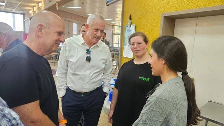 בני גנץ ואורי אפשטיין