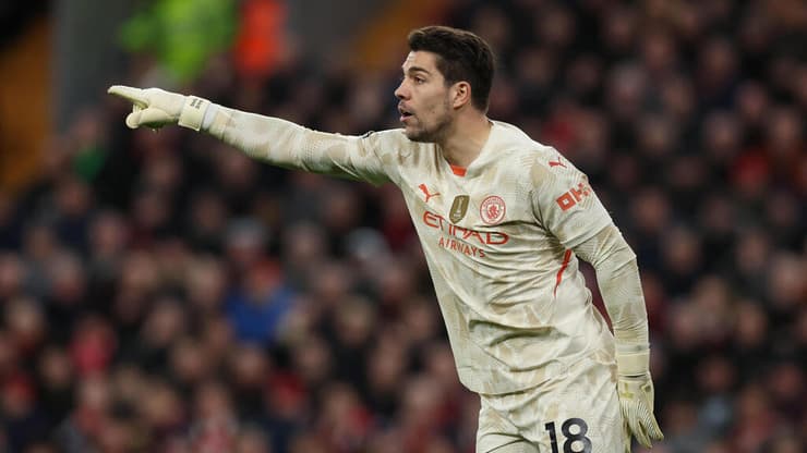 עקץ. אורטגה (צילום: REUTERS/Phil Noble) אורטגה