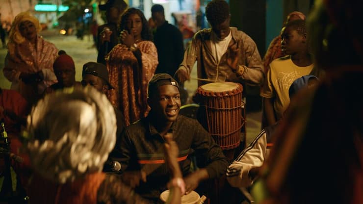 אירופה היא פנטזיה. מתוך "קפיטאנו" (צילום: באדיבות קולנוע חדש) מתוך "קפיטאנו"