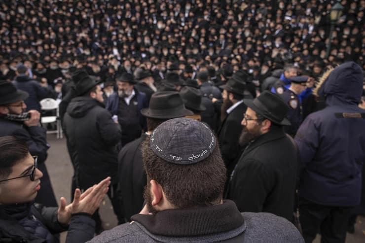 מתכוננים לתצלום הקבוצתי (צילום: AP Photo / Yuki Iwamura) מתכוננים לתצלום הקבוצתי