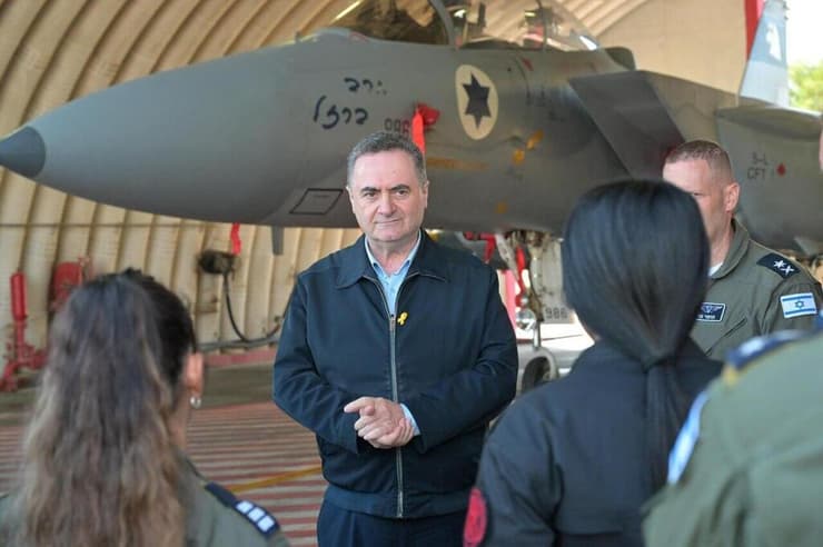 שר הביטחון ישראל כ"ץ בביקור בבסיס תל נוף