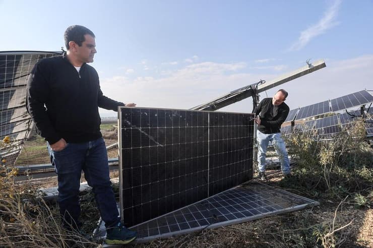 הנזקים שנגרמו לחוות סולריות בקיבוץ גבת בעקבות פרוטקשן