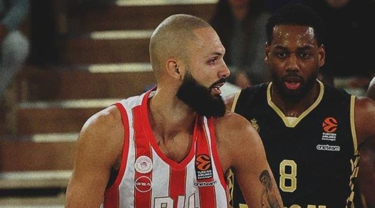 אולימפיאקוס נגד מונאקו