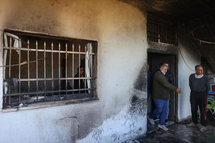 מתנחלים הציתו רכב ומבנים בחווארה