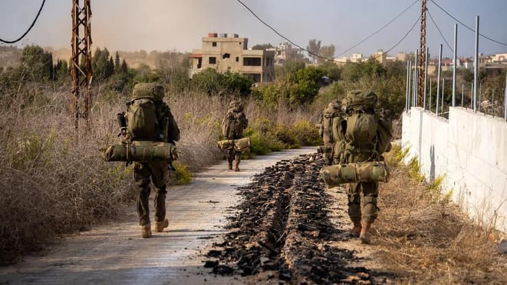 "בצבאות זרים הורגשה חולשה ברוח אחרי 33 ימי מלחמה - אצלנו לא". לוחמים בלבנון (צילום: דובר צה"ל) ארכיון מלחימת כוחות היבשה בתמרון בדרום לבנון