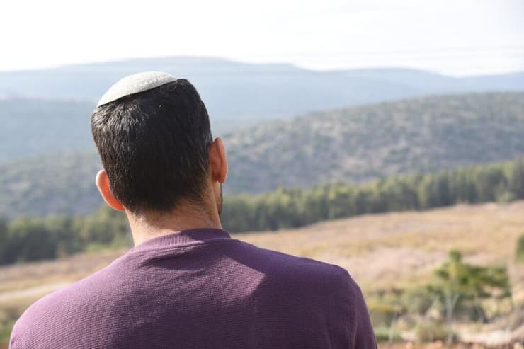 אב מצפת משתף במצוקת הילדים