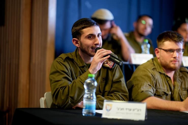 432 מועמדים נרשמו לחידון (צילום: דובר צה"ל) 432 מתמודדים השתתפו בסך הכול בחידון