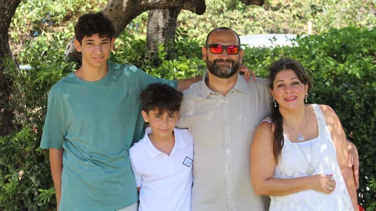 סיגל ויז׳ניצר ומשפחתה