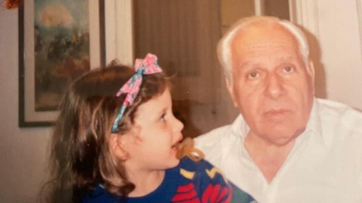 עם אנה הקטנה בנימין בלומברג