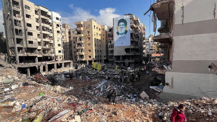 זירת חיסולו של נסראללה. "ספגנו מכה קשה" (צילום: REUTERS/Amr Abdallah Dalsh) מקום חיסולו של נסראללה בדאחייה