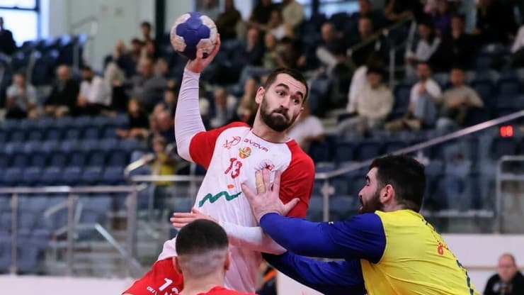 הפועל ראשל"צ הבטיחה את מקומה בבית העליון. ליאור גורמן (צילום: הדר ואן קולא, איגוד הכדוריד) שחקן הפועל ראשל"צ ליאור גורמן