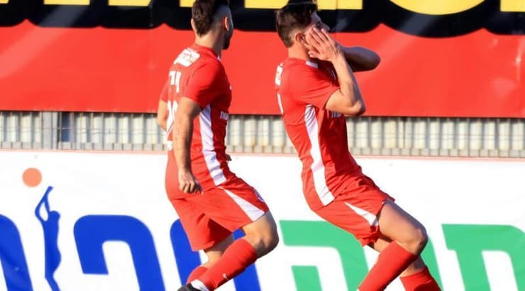 סתיו טוריאל חוגג