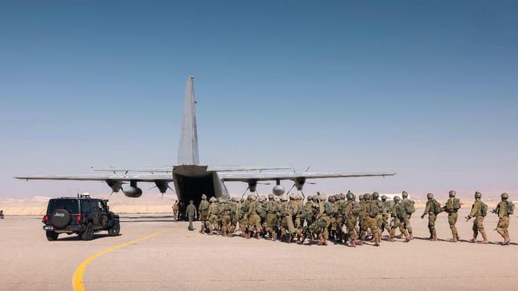 תיעוד מהטסת כוחות צה"ל במסגרת תרגיל מטכ"לי