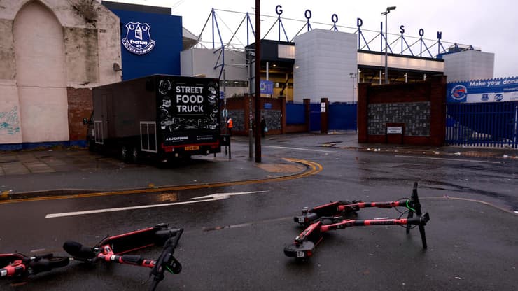 המראות מחוץ לגודיסון פארק הבוקר 