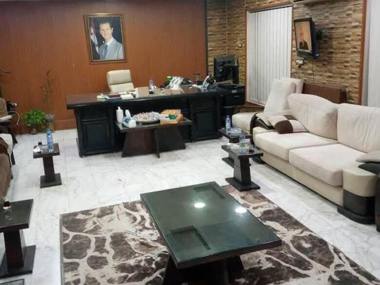 משרדו של לואי אל-עלי  ראש ענף הביטחון הצבאי בדרעא, אחרי בריחתו והשתלטות המורדים