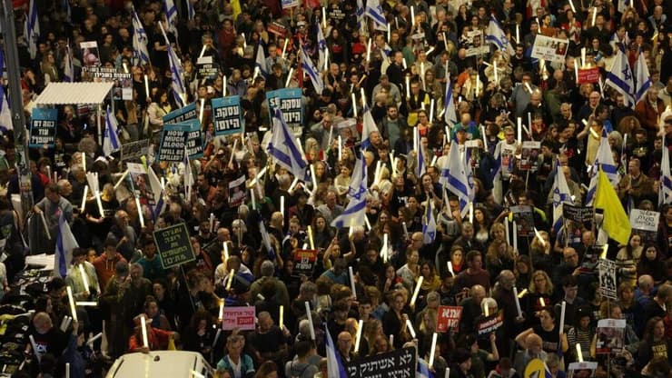 הפגנה להחזרת החטופים בדרך בגין בתל אביב