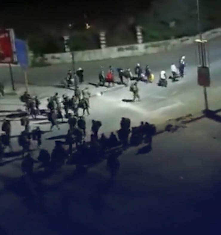 נסיגת הצבא הסורי ממוצבים בעיר חומס סוריה